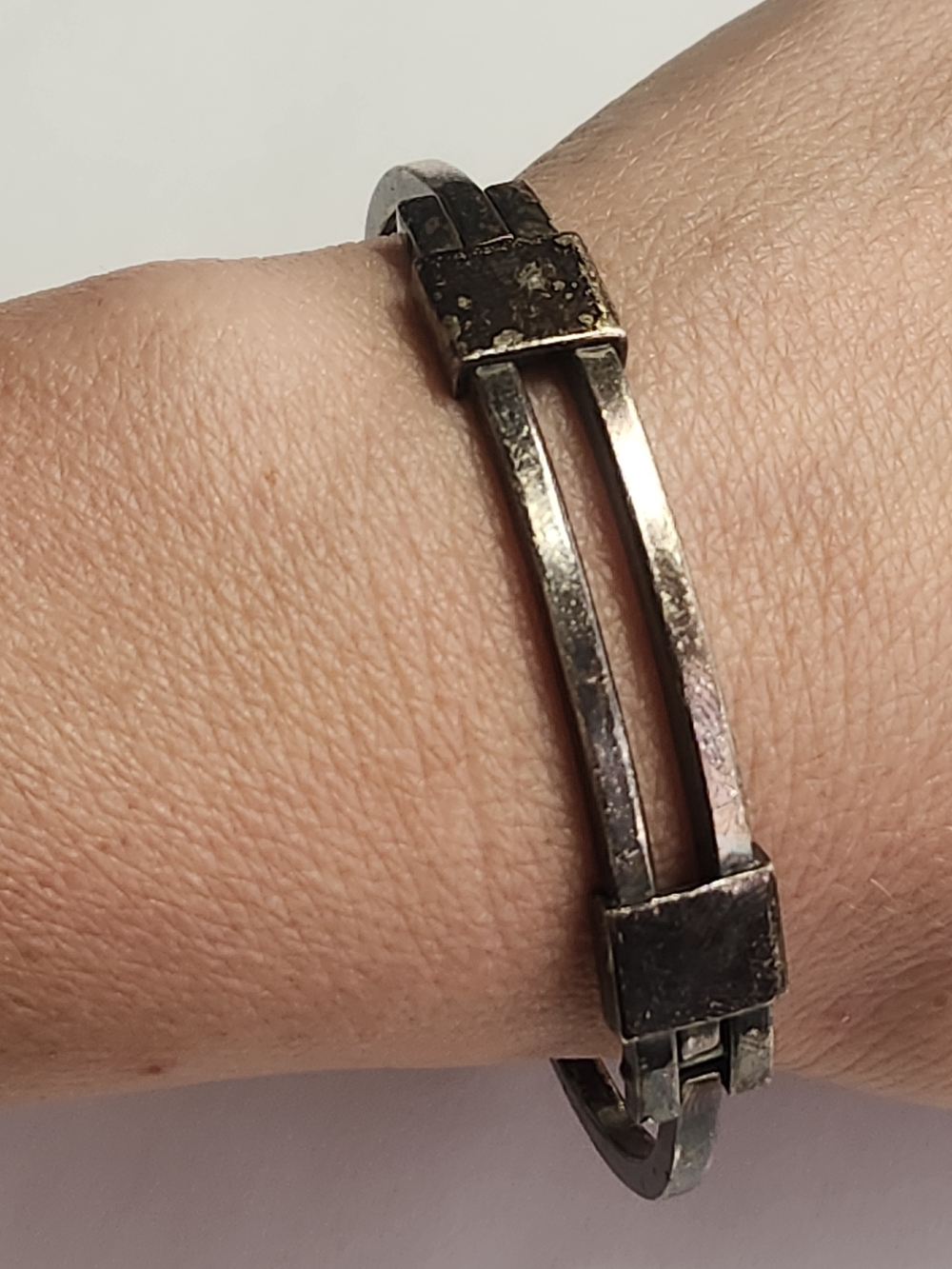 TAXCO Sterling Silver Hinged Bangle Bracelet
